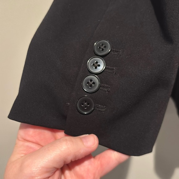 Woman’s Suit - Black - Picture 4 of 11